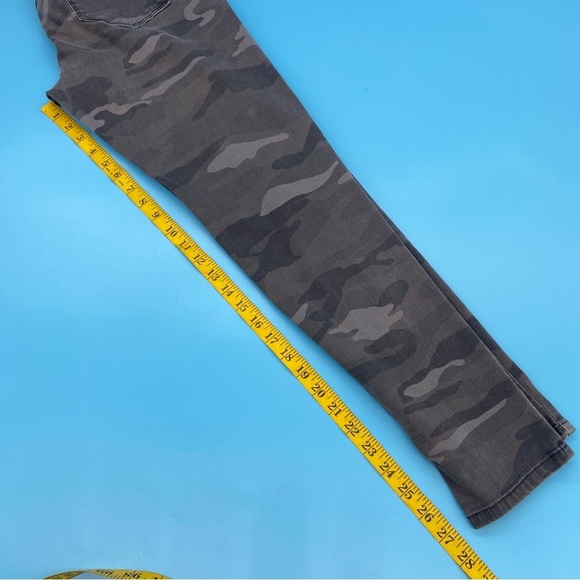 Democracy Camouflage Green and Gray Size 12 - Picture 5 of 7